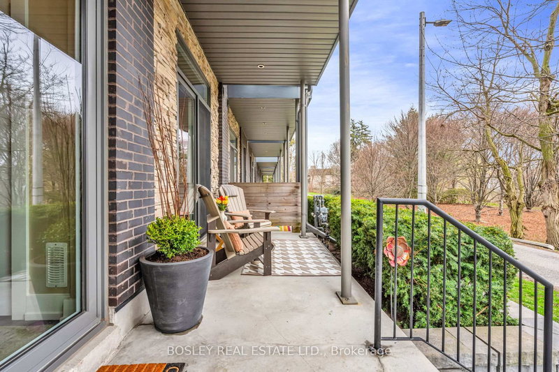 29 Godfrey's Lane, Mississauga, L5H 2T1 | Image 3