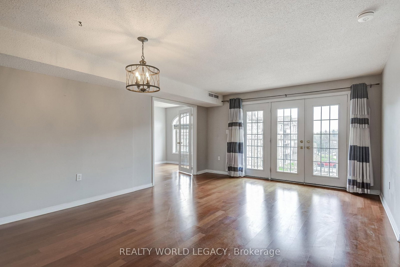 216 W Plains Road • #306E • Burlington, ON photo 15