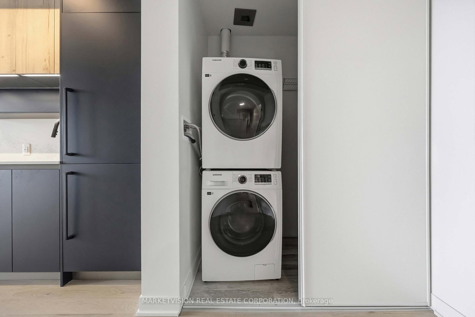 2625 Dundas Street W, Unit 509 - Photo 11