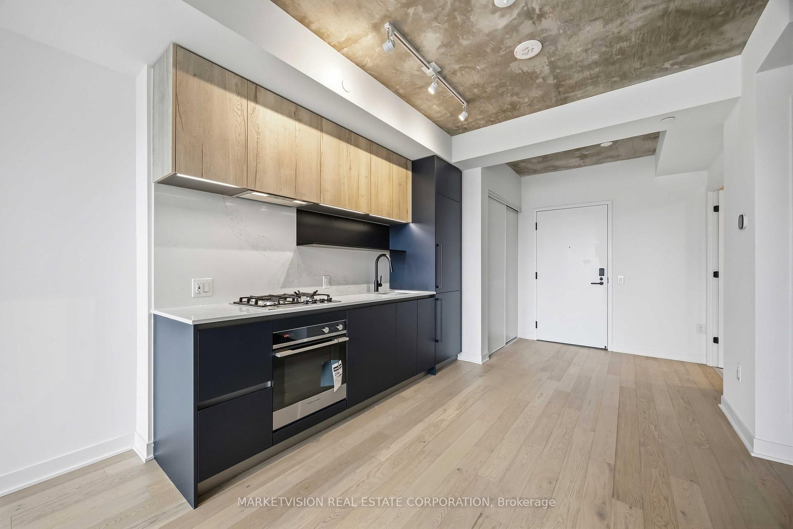 2625 Dundas Street W, Unit 509 - Photo 2