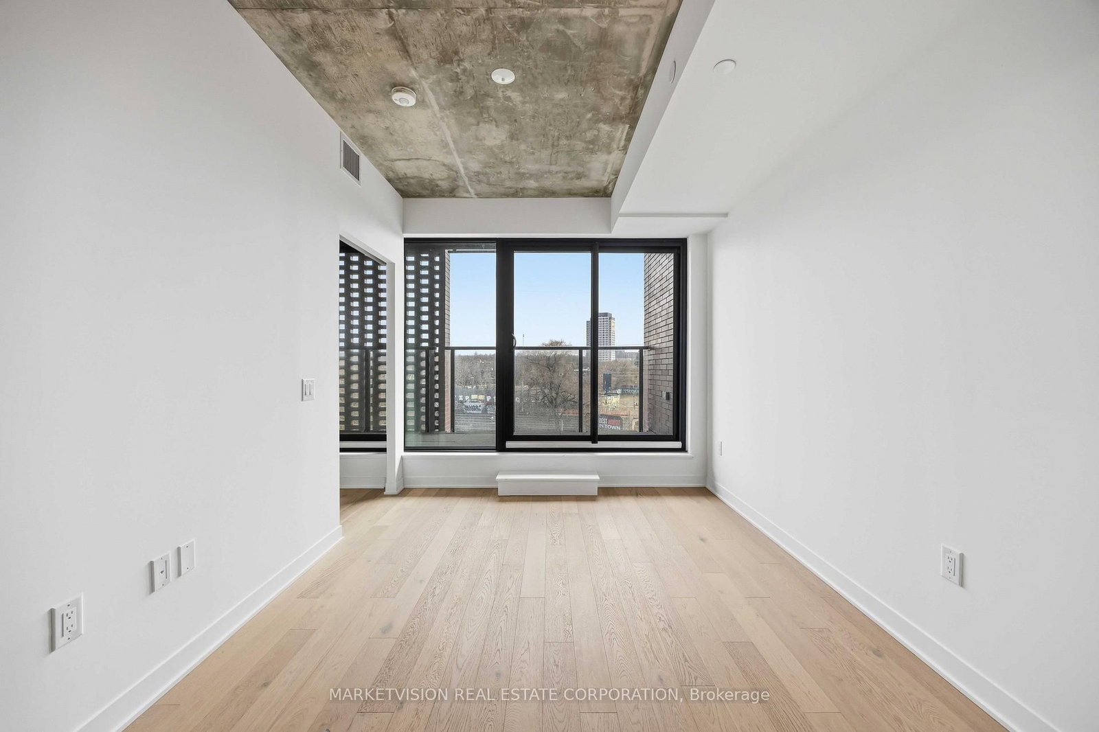 2625 Dundas Street W, Unit 509 - Photo 5