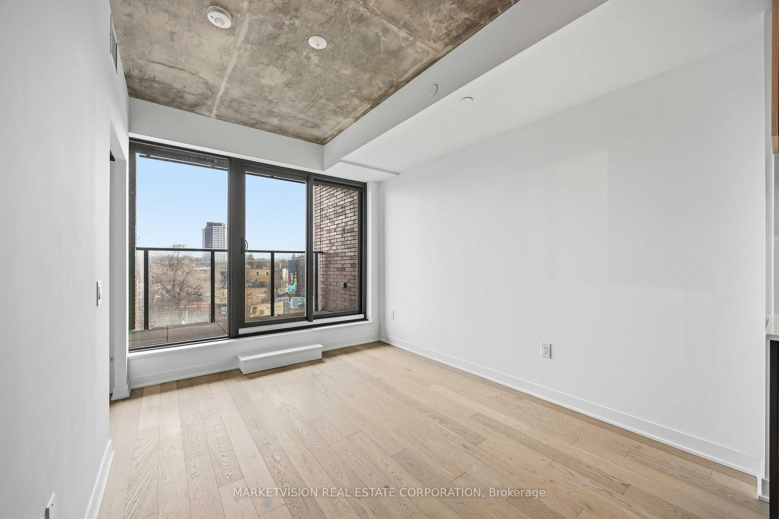 2625 Dundas Street W, Unit 509 - Photo 9