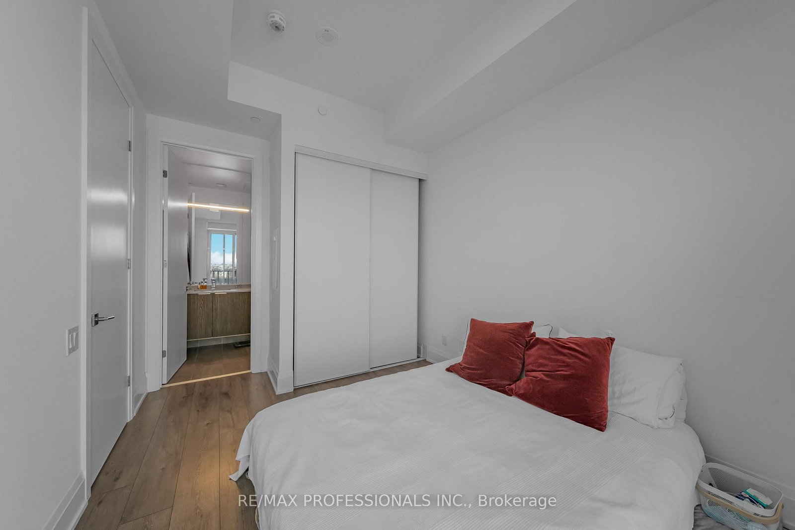 20 Brin Drive, Unit 2005 - Photo 2