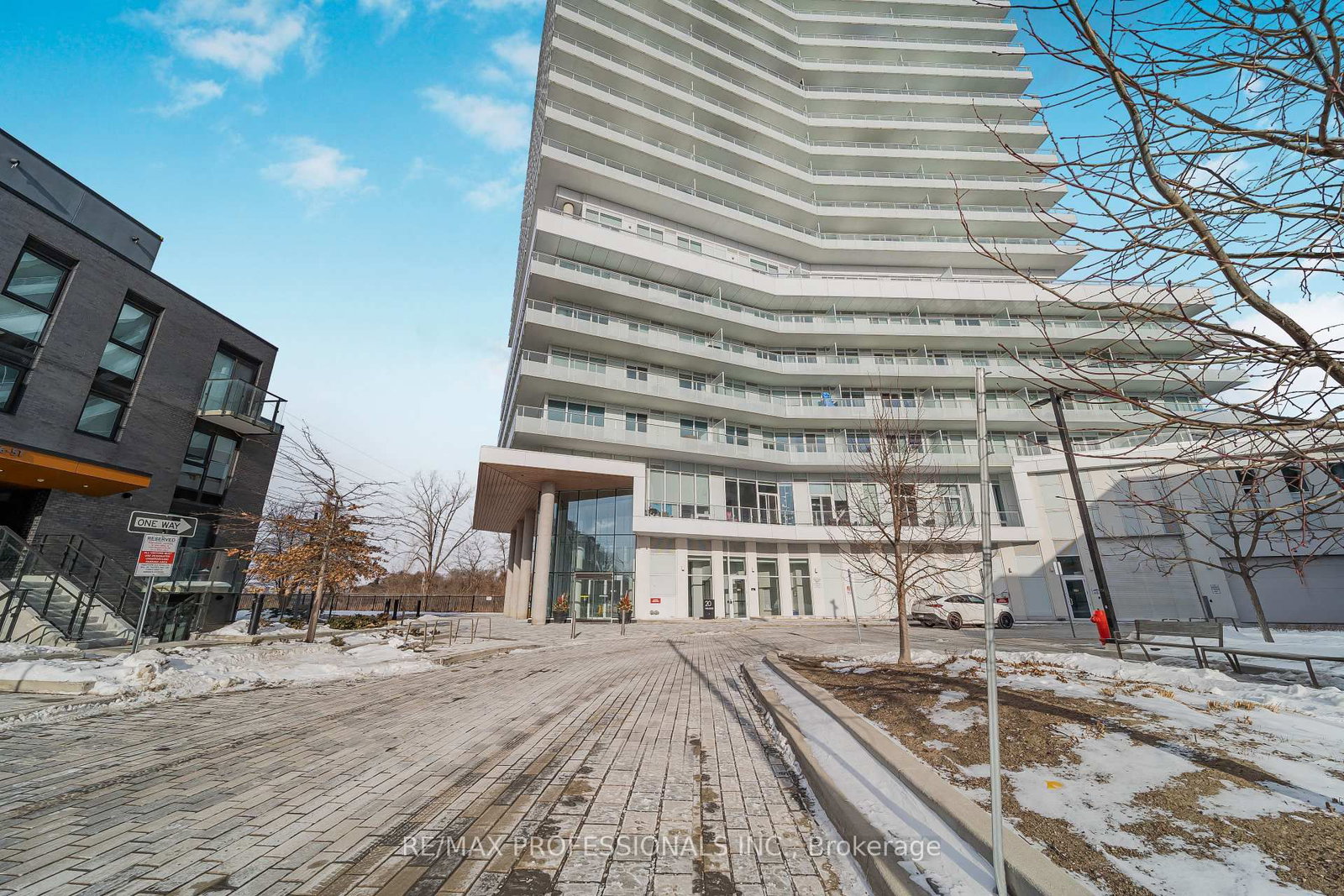 20 Brin Drive, Unit 2005 - Photo 23