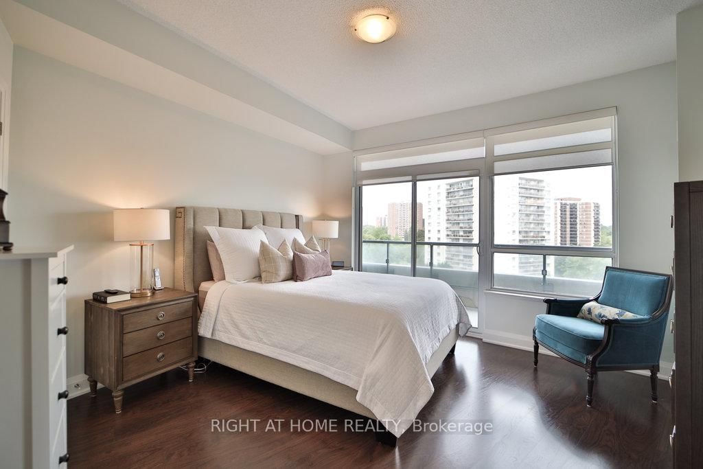 25 Fontenay Court, Unit 808 - Photo 16