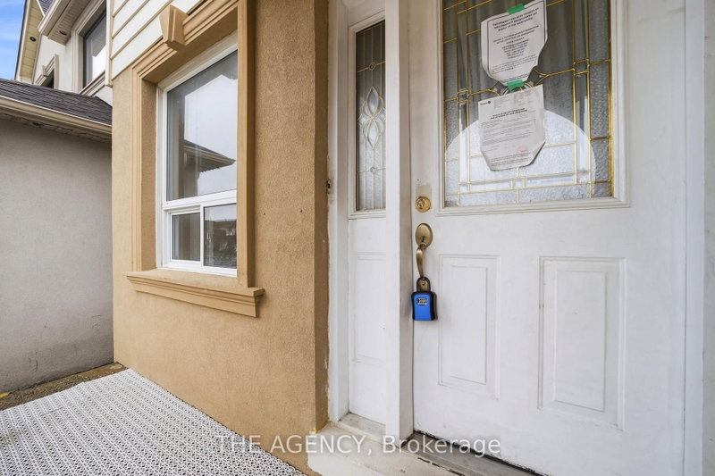 416 Hansen Brampton,ON L6V 3P7 — Photo 3