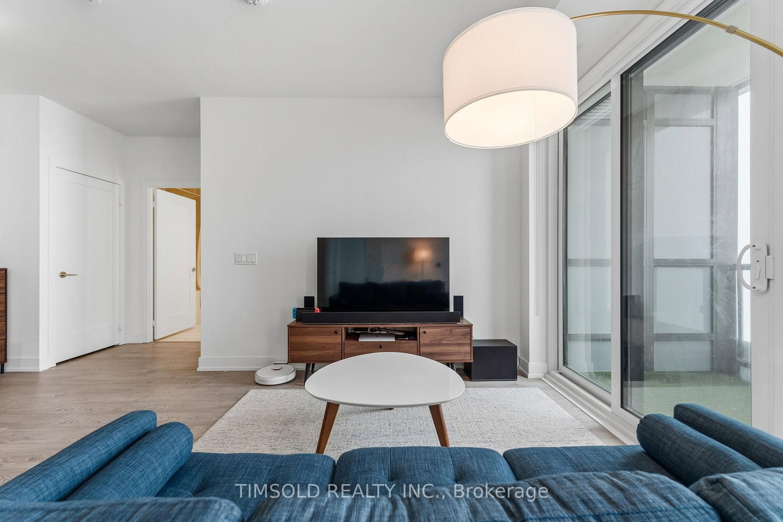 5 Mabelle Avenue, Unit 4136 - Photo 12