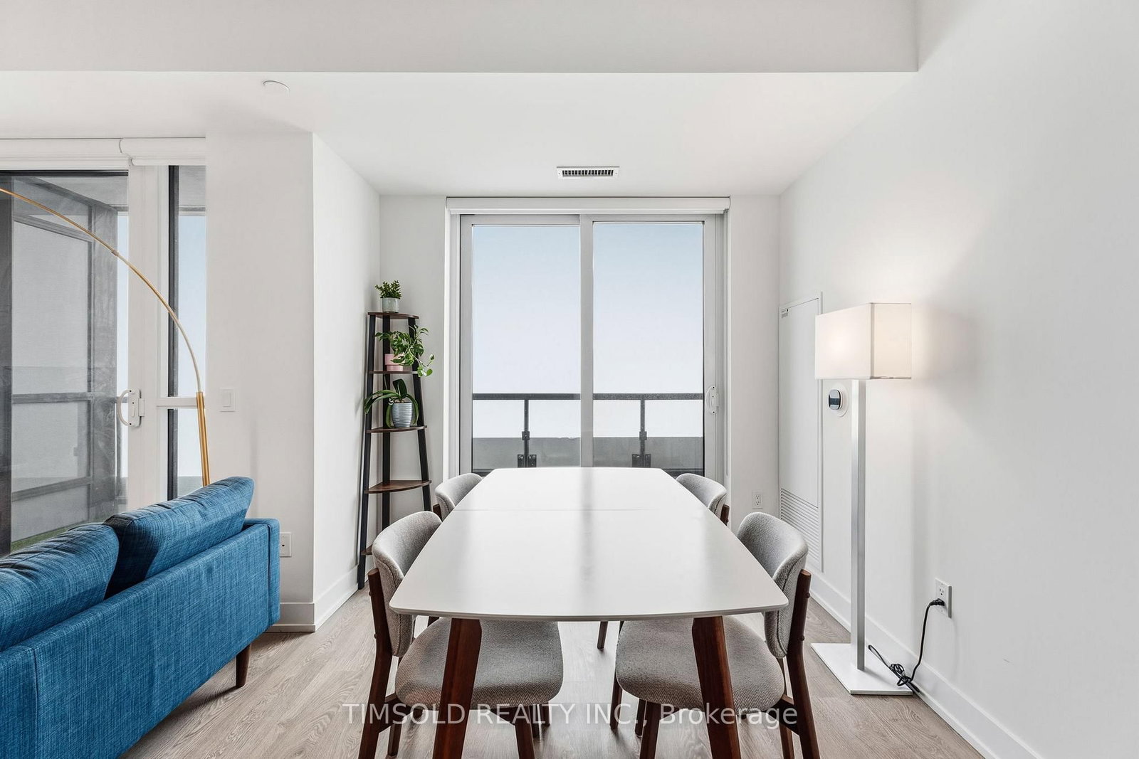 5 Mabelle Avenue, Unit 4136 - Photo 16