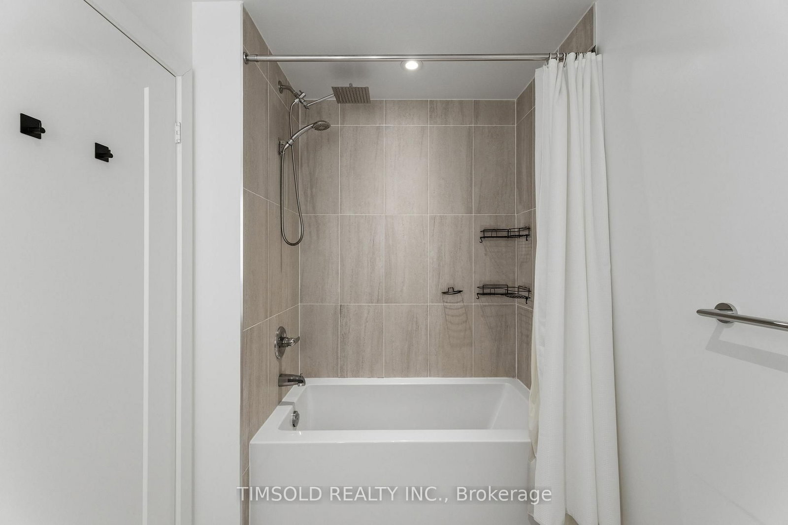 5 Mabelle Avenue, Unit 4136 - Photo 22