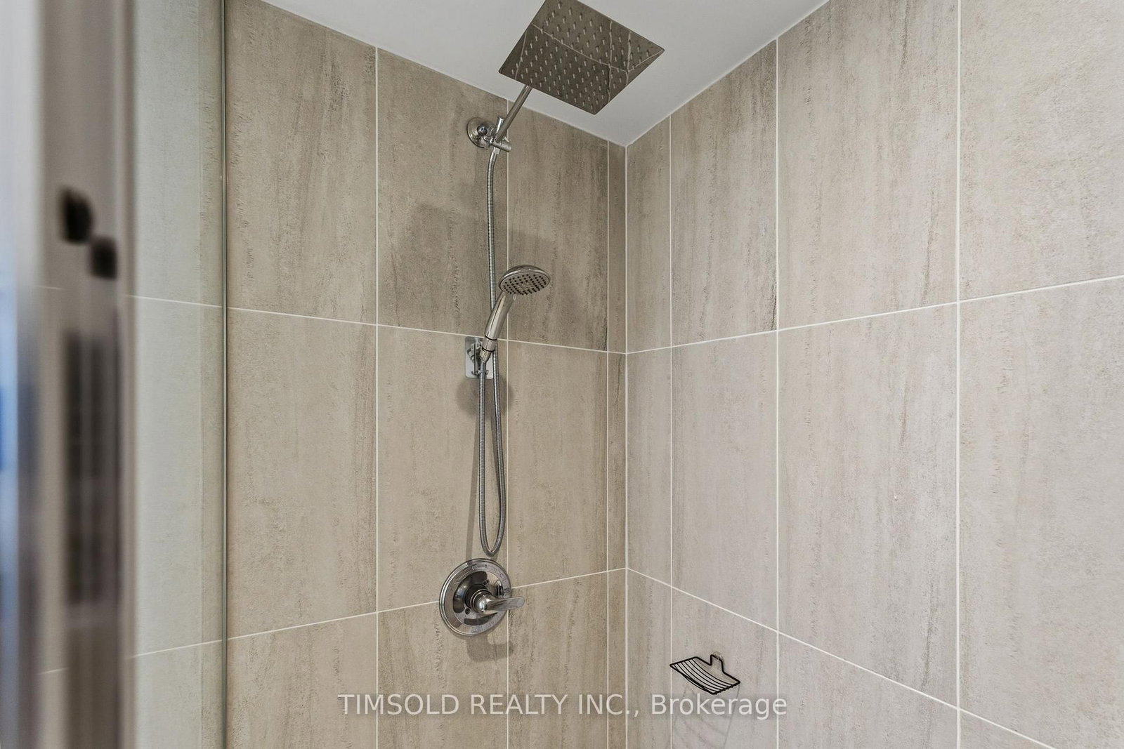 5 Mabelle Avenue, Unit 4136 - Photo 27