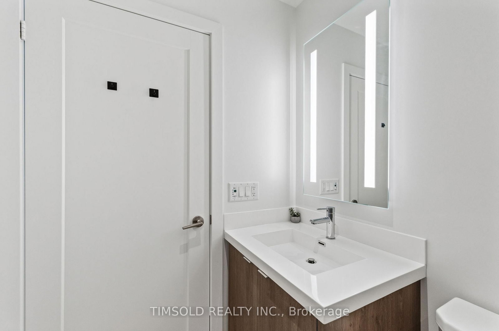 5 Mabelle Avenue, Unit 4136 - Photo 28