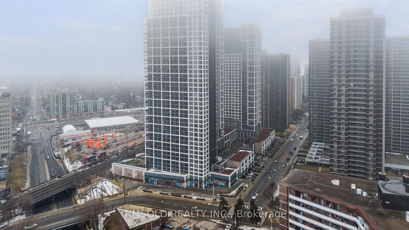 5 Mabelle Avenue, Unit 4136 - Photo 42