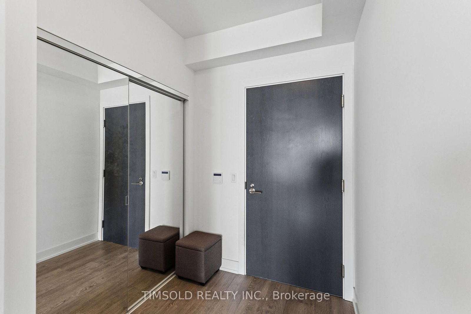 5 Mabelle Avenue, Unit 4136 - Photo 5