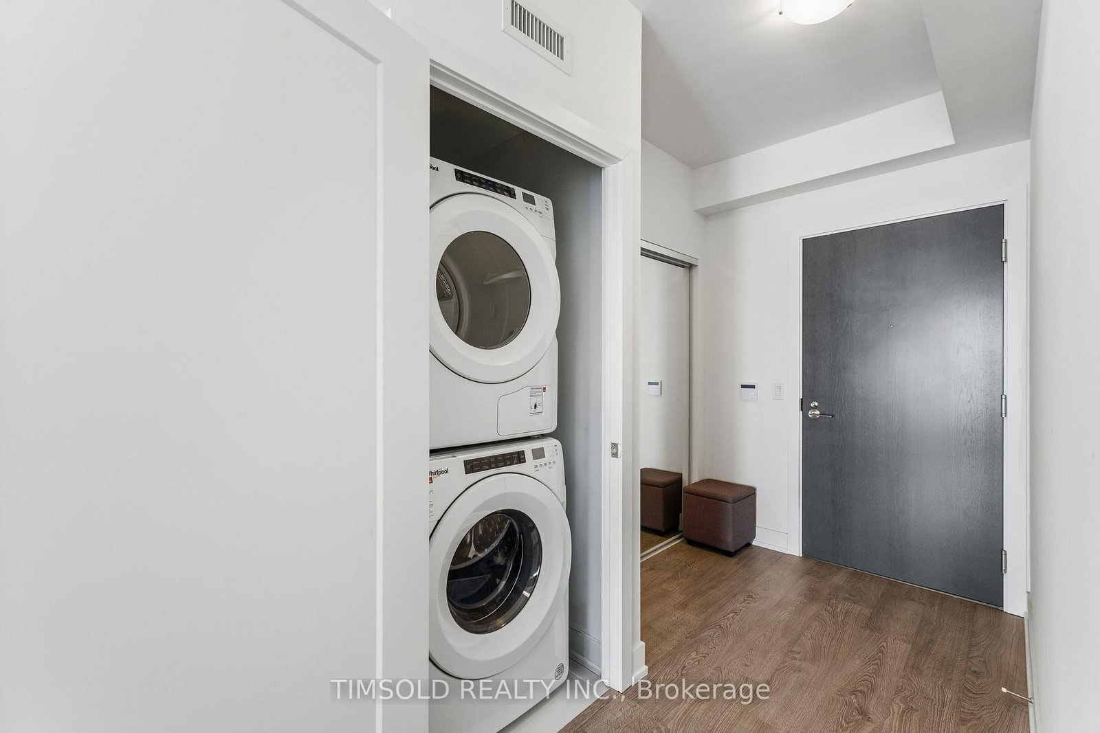 5 Mabelle Avenue, Unit 4136 - Photo 7