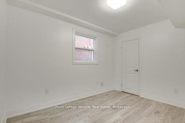 148 Portland Street, Unit Lower - Photo 9