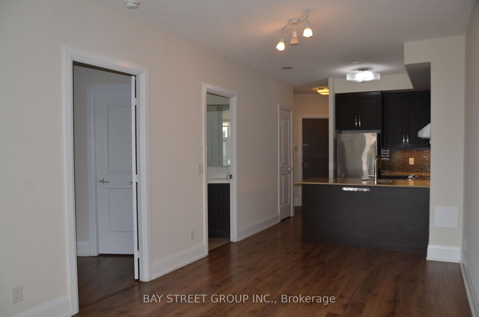 1 Old Mill Drive, Unit 802 - Photo 5