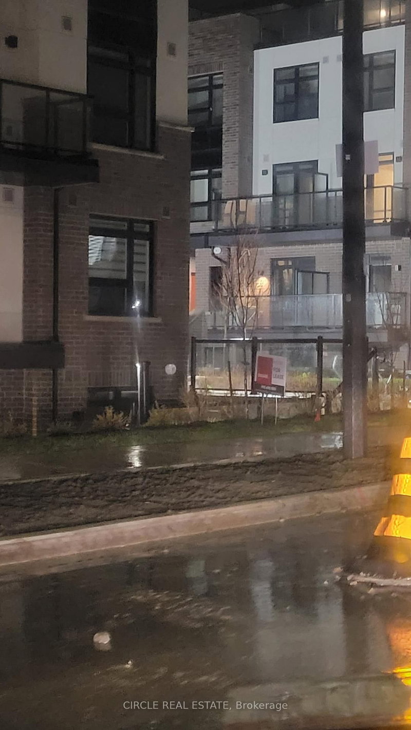 127 - 1569 Rose Way, Milton, L9T 7E7 | Image 3