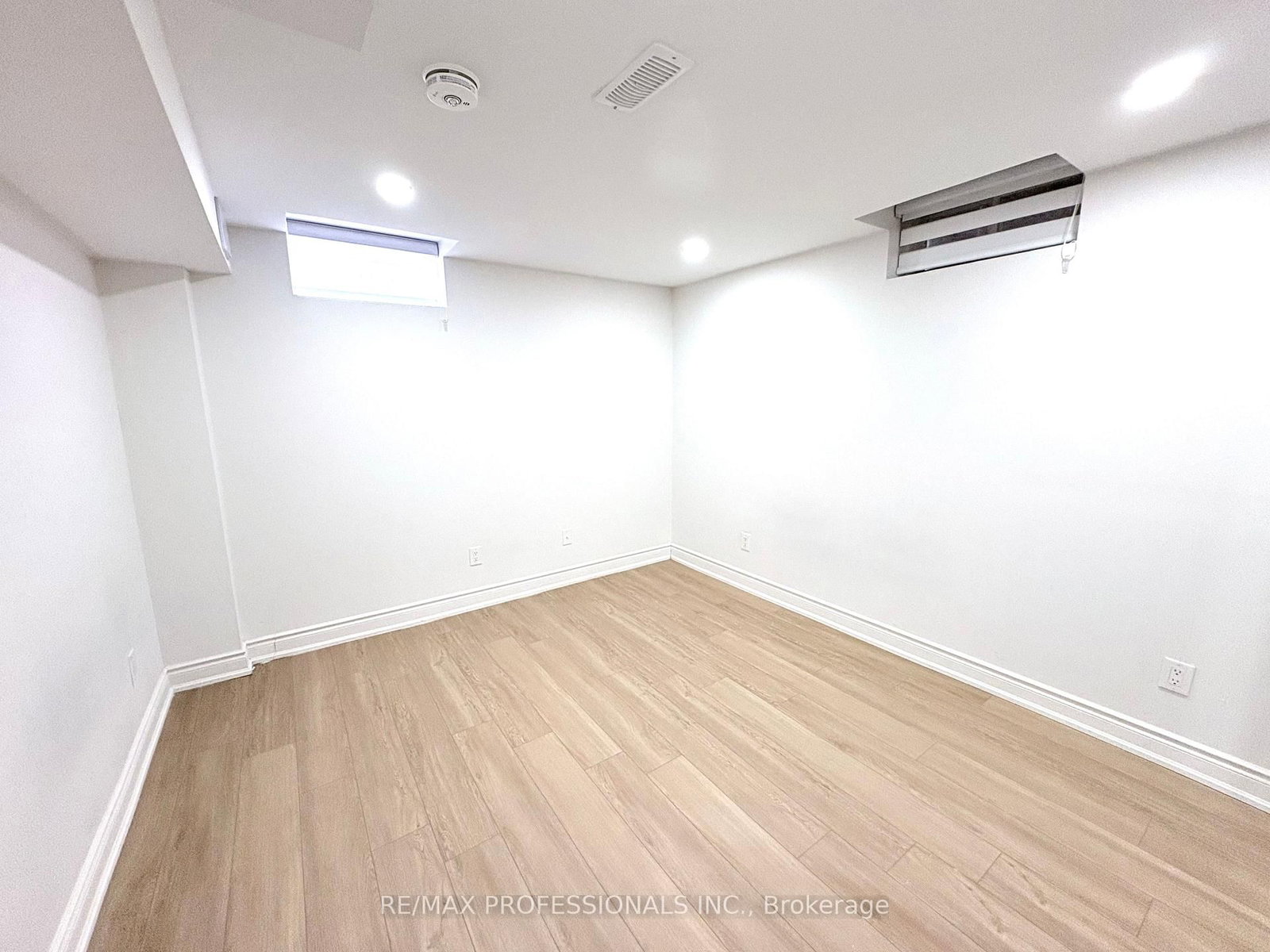 851 Clemens Crescent, Unit BSMT - Photo 10