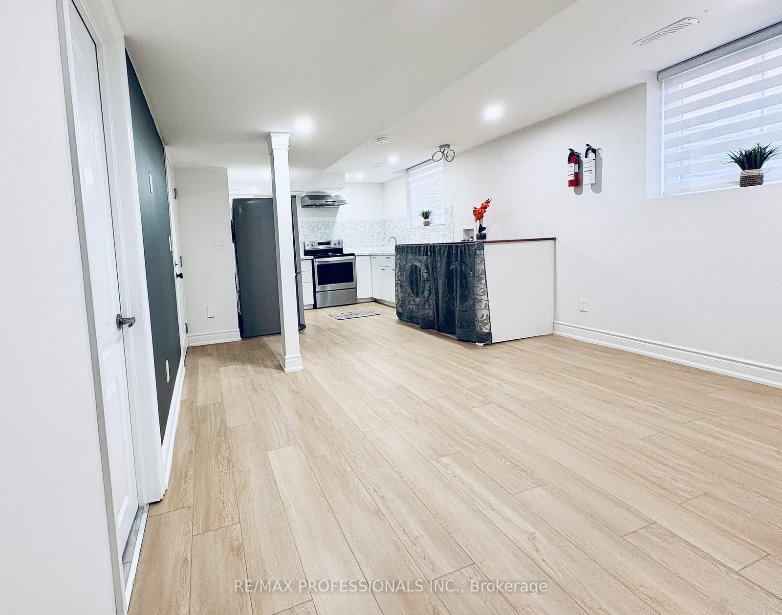 851 Clemens Crescent, Unit BSMT - Photo 9