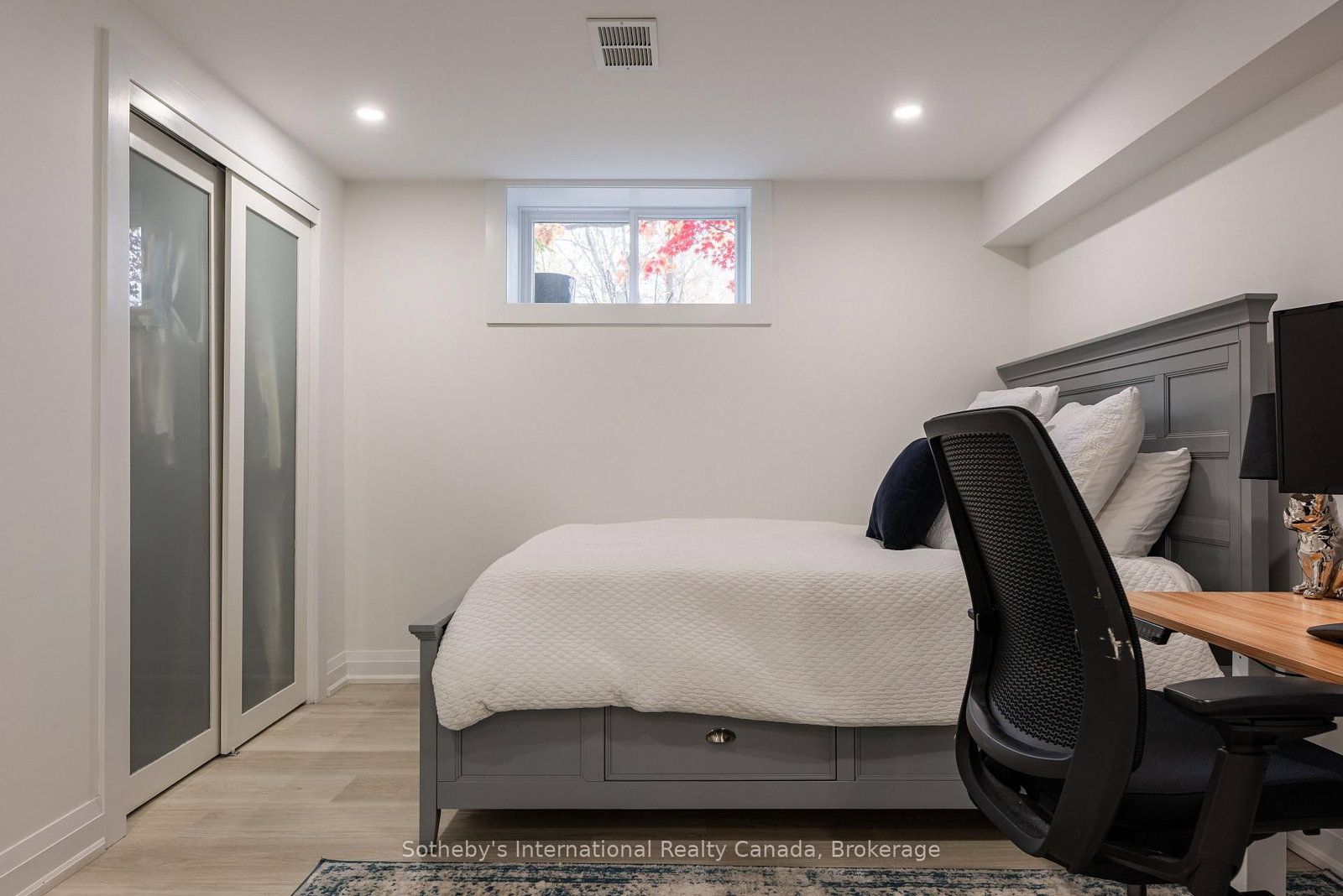 Detached House for sale at 71 North Forster Park Drive, Oakville, Ontario, L6K 1Z4 - Central - MLS: W13021096