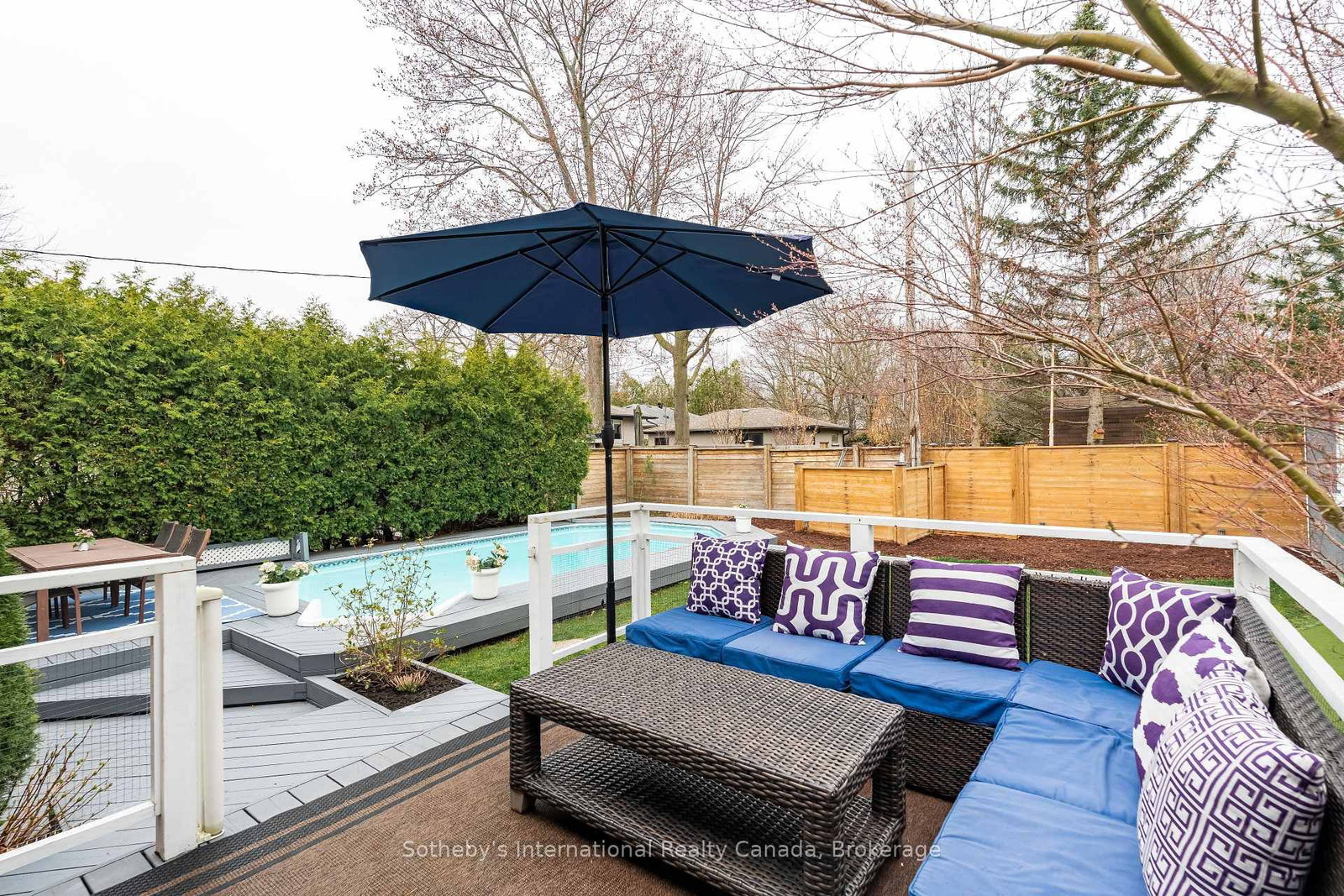 Detached House for sale at 71 North Forster Park Drive, Oakville, Ontario, L6K 1Z4 - Central - MLS: W13021096