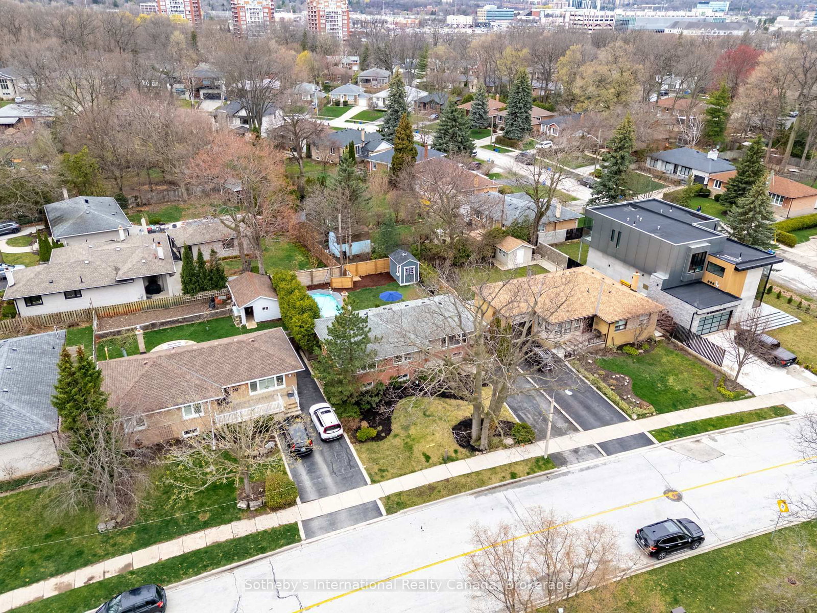 Detached House for sale at 71 North Forster Park Drive, Oakville, Ontario, L6K 1Z4 - Central - MLS: W13021096