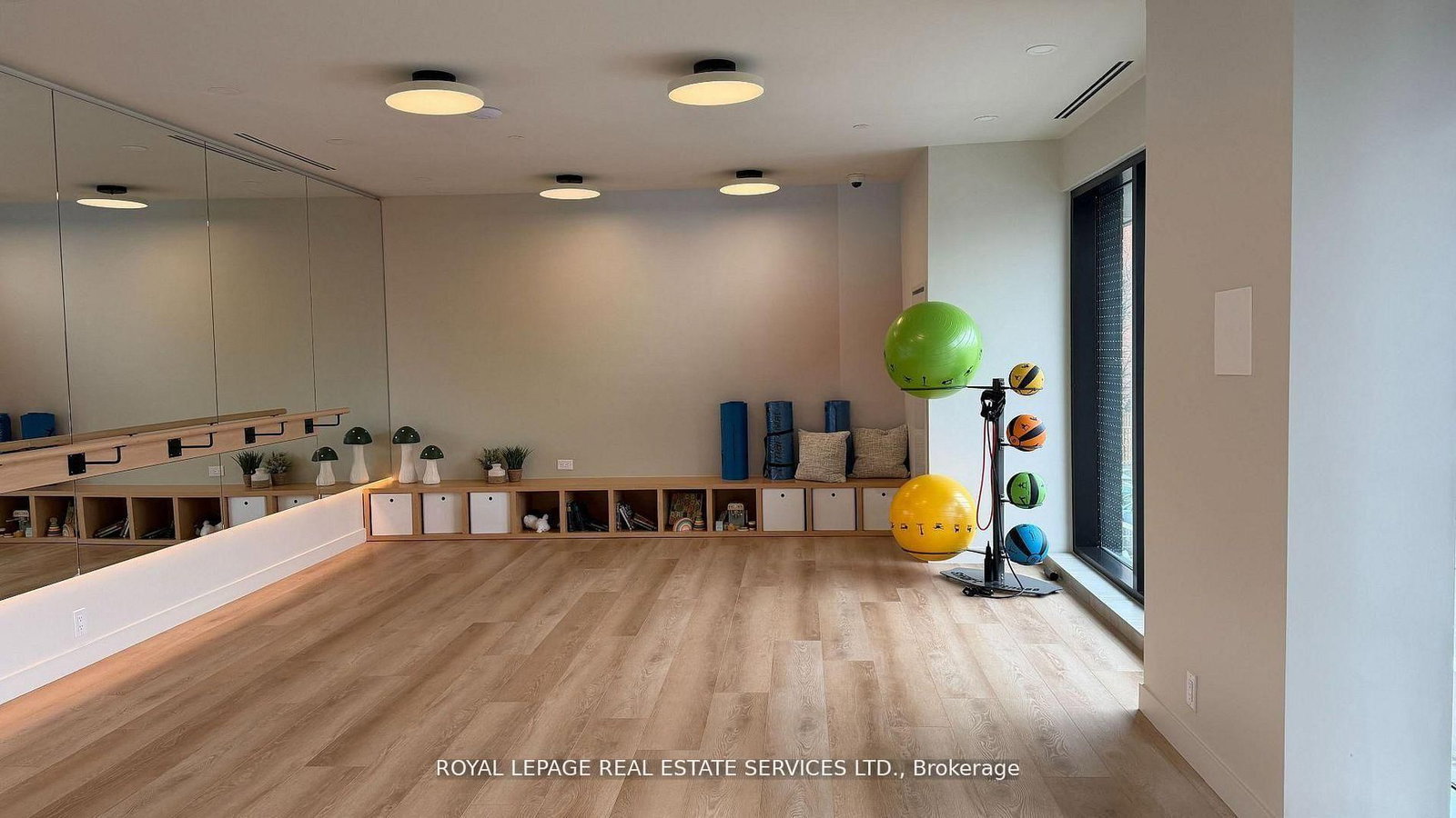 1660 Bloor Street W, Unit 401 - Photo 16