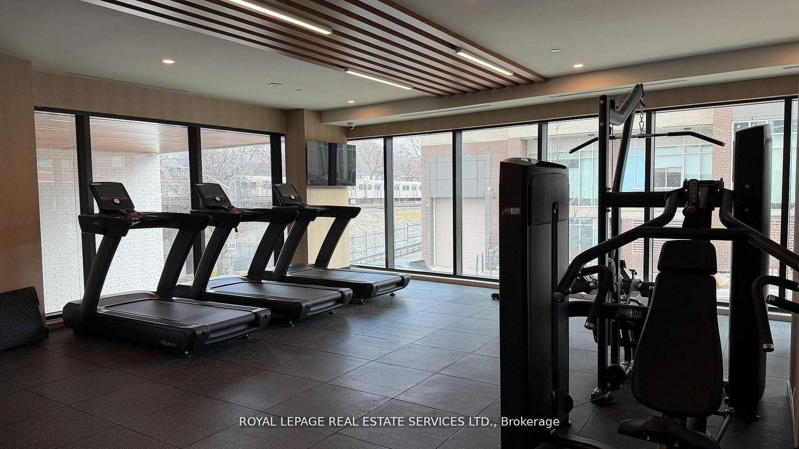 1660 Bloor Street W, Unit 401 - Photo 17