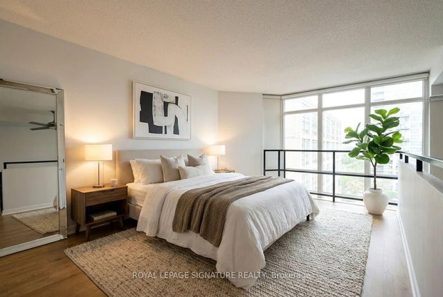 702 - 250 Manitoba Street