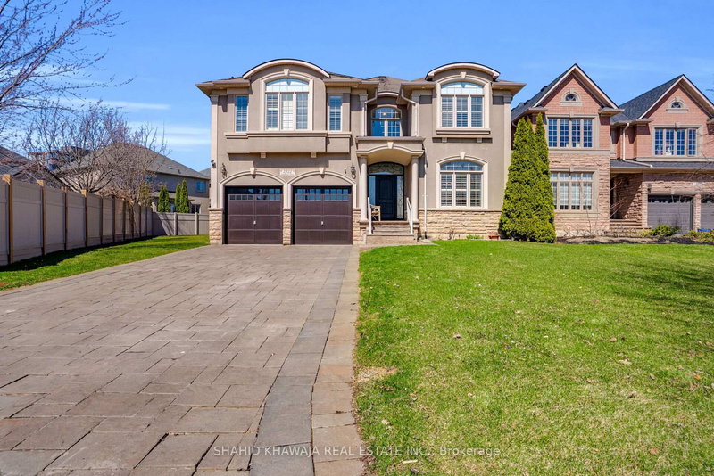 2522 Lyndhurst Dr, Oakville, L6H 7W3 | Image 2