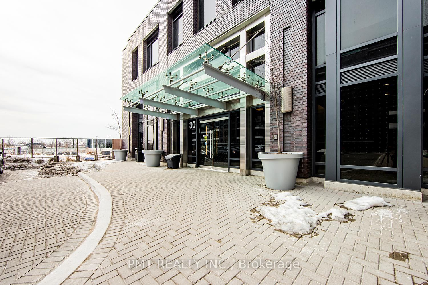 30 Gibbs Road, Unit 2001 - Photo 34