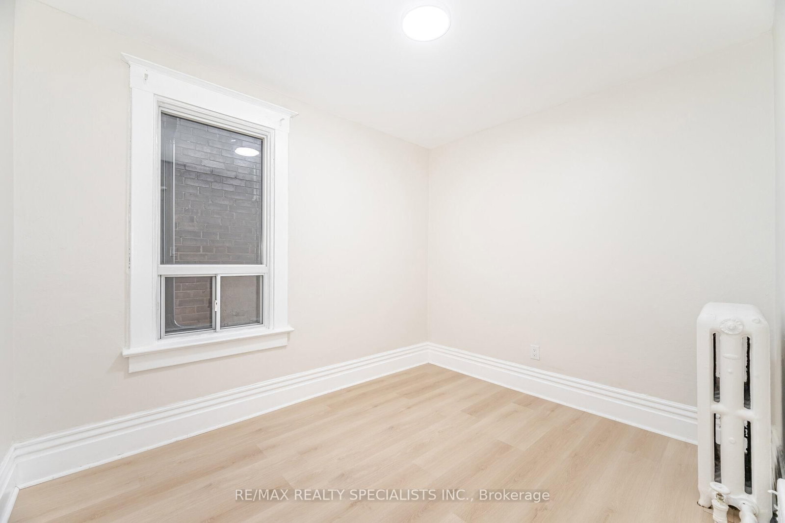 971 Saint Clarens Avenue - Photo 15