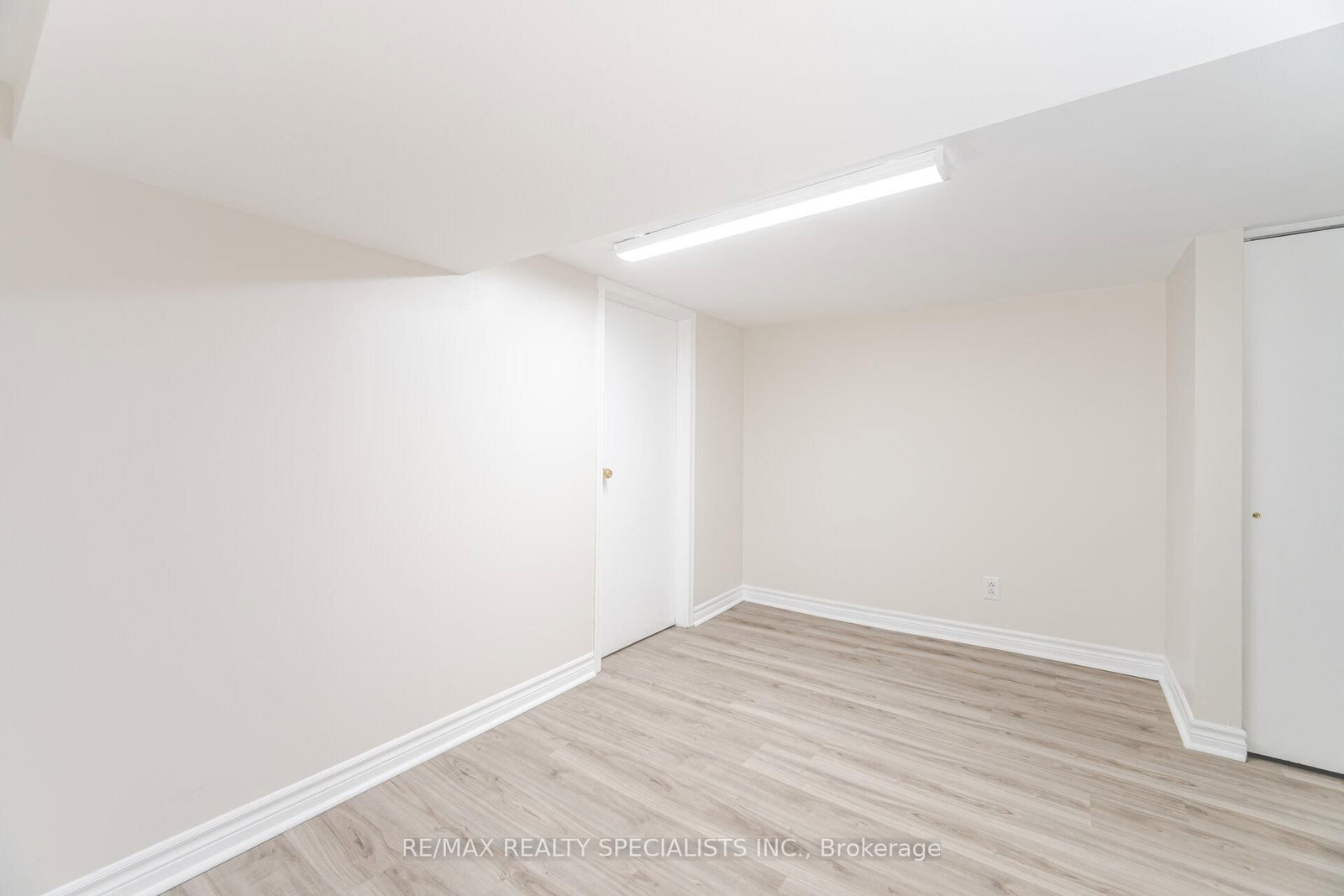 971 Saint Clarens Avenue - Photo 31