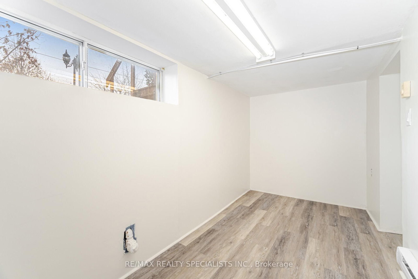 971 Saint Clarens Avenue - Photo 34