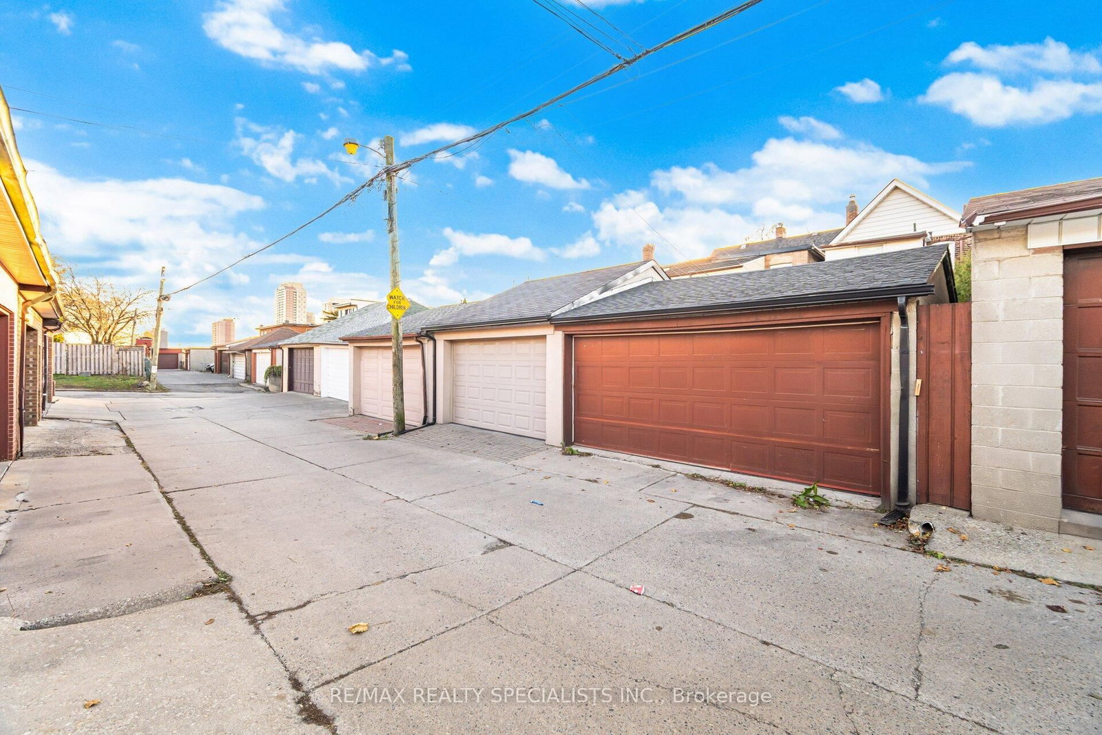 971 Saint Clarens Avenue - Photo 43