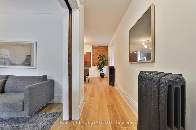 19 Fern Ave, Toronto, M6R 1J9 | Image 3