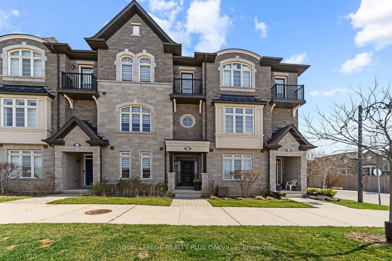 2275 Khalsa Gate, Oakville, Ontario