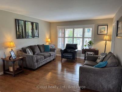 17 Agnes Street • Caledon, ON photo 8