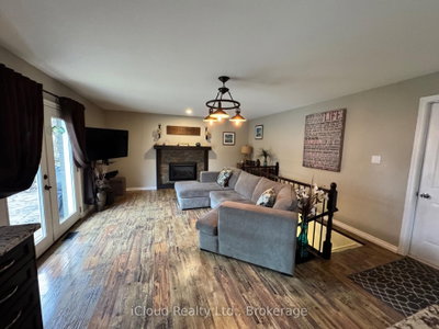 17 Agnes Street • Caledon, ON photo 9