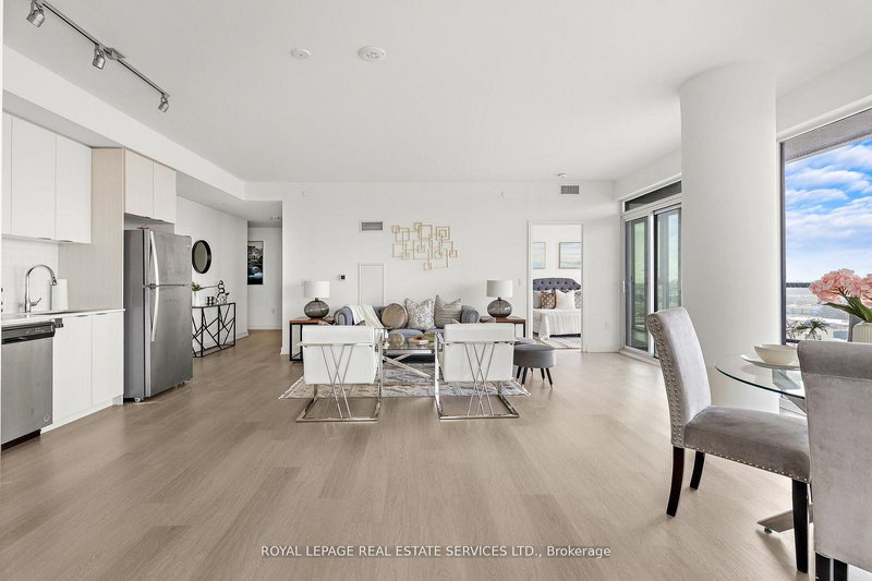 907 - 859 The Queensway, Toronto, M8Z 1N8 | Image 2