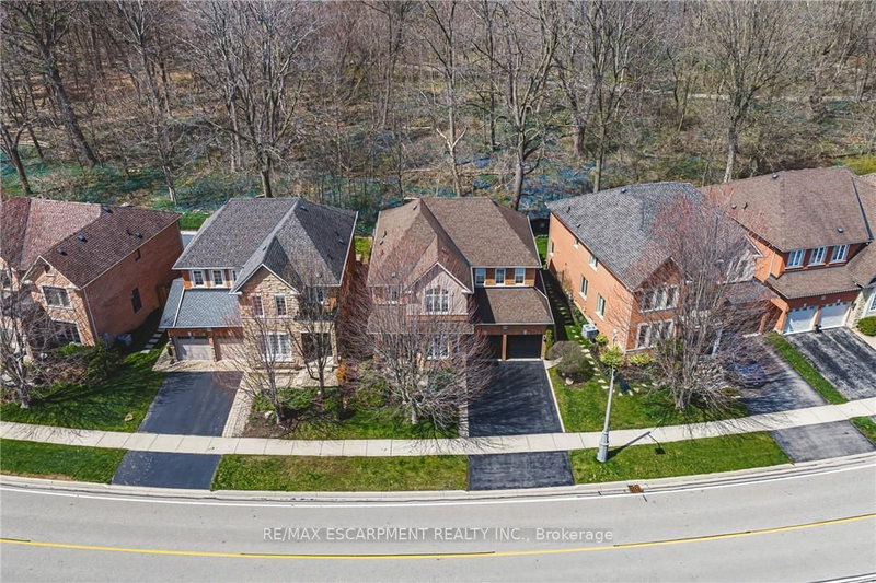 125 Creek Path Ave, Oakville, Ontario