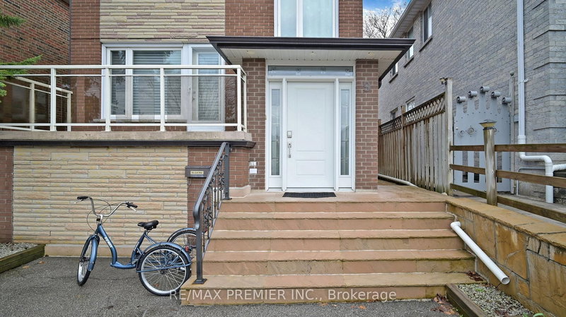 9 Tilden Cres, Toronto, M9P 1V6 | Image 2
