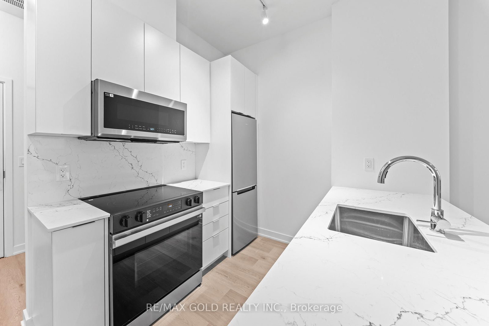 2075 Lakeshore Road, Unit 214 - Photo 25