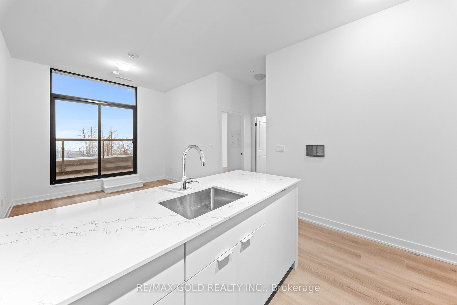 2075 Lakeshore Road, Unit 214 - Photo 27