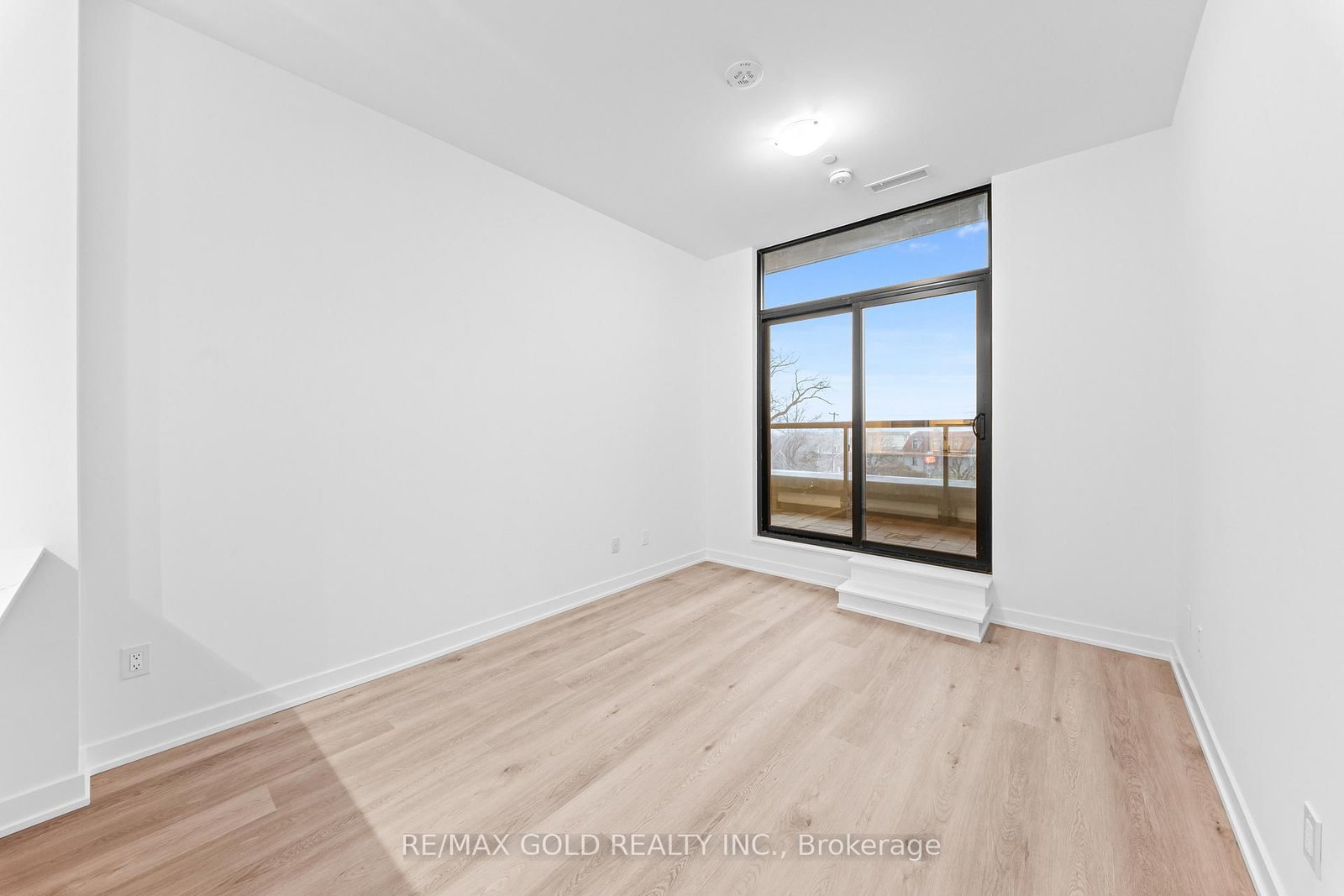 2075 Lakeshore Road, Unit 214 - Photo 29