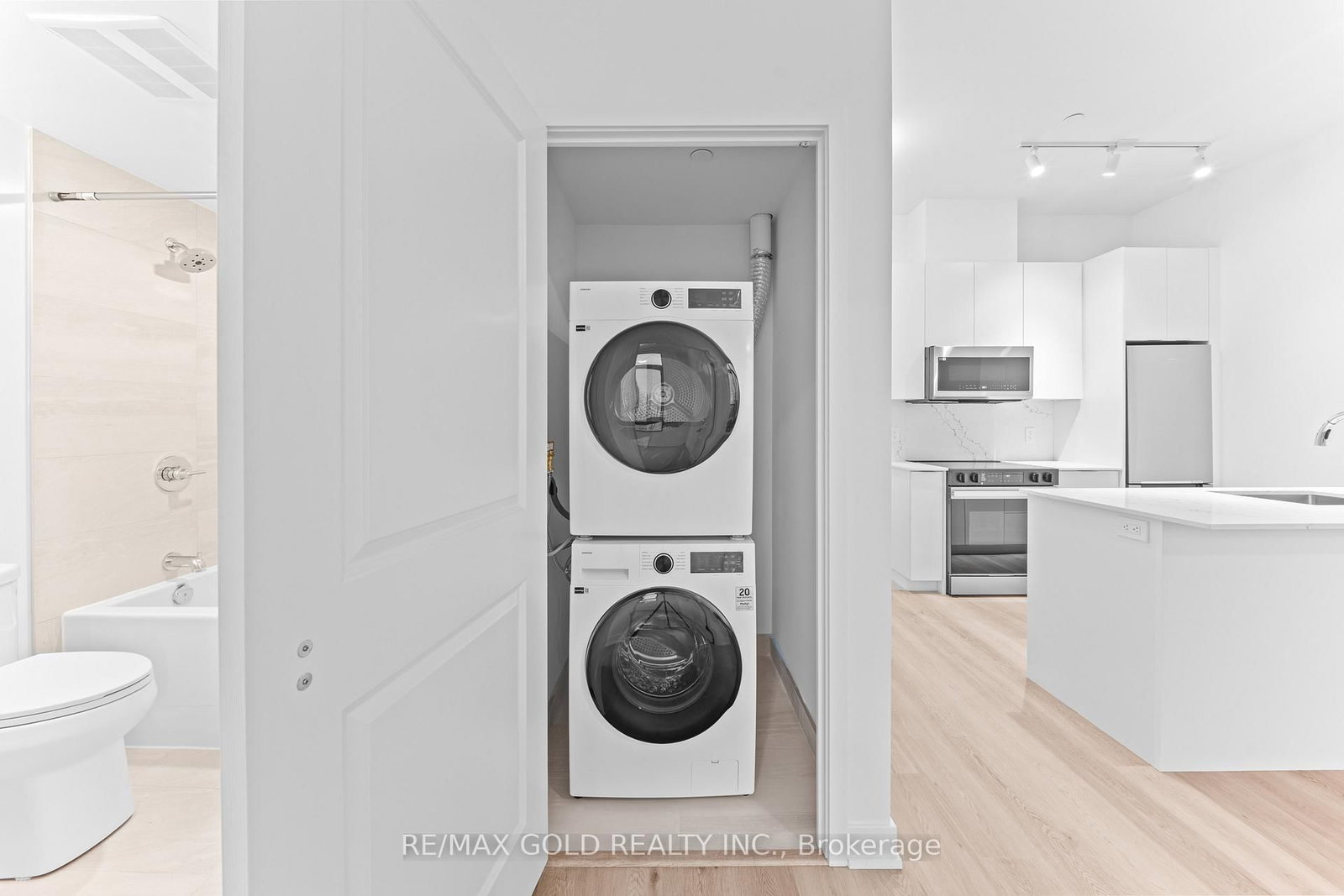 2075 Lakeshore Road, Unit 214 - Photo 37