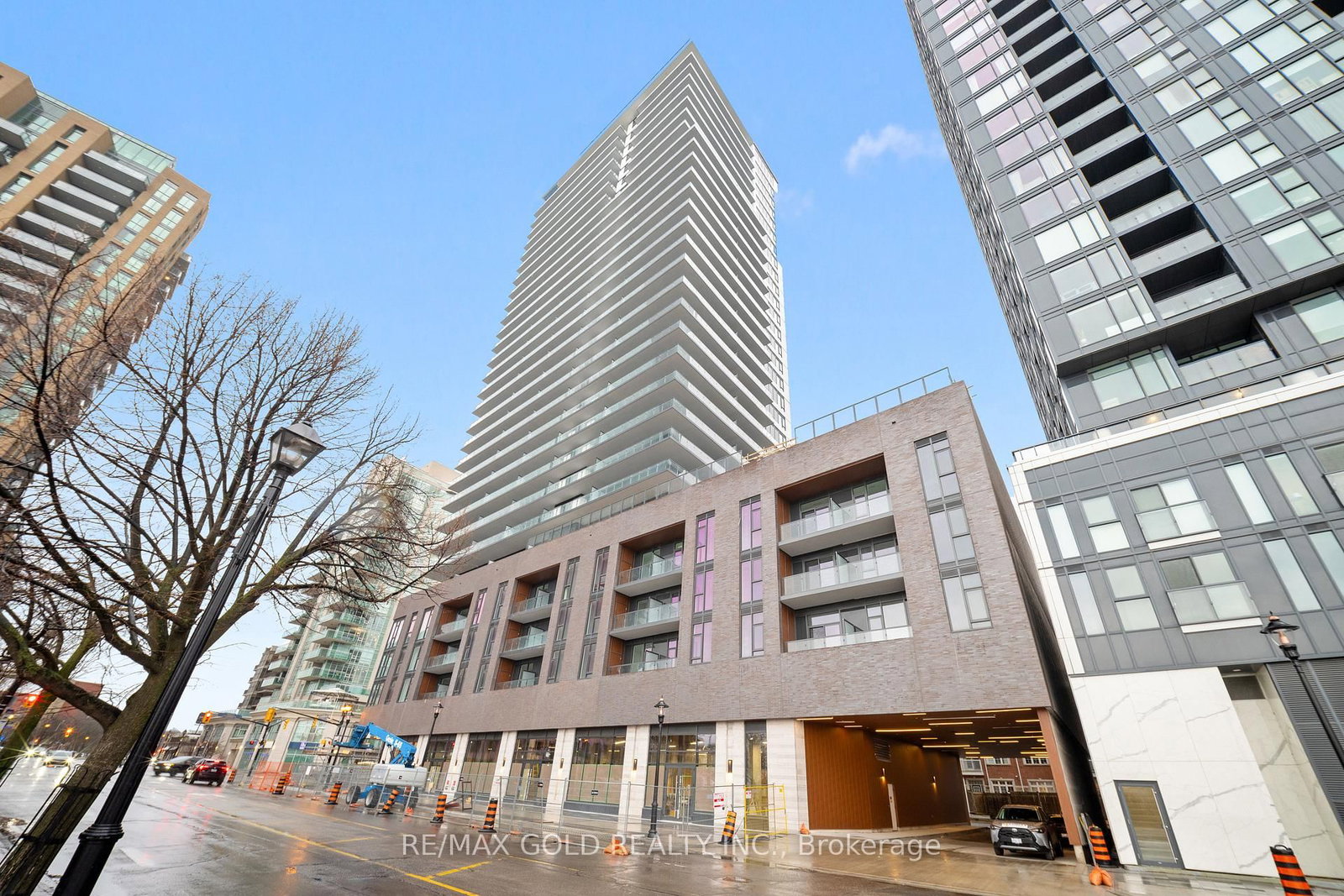 2075 Lakeshore Road, Unit 214 - Photo 4