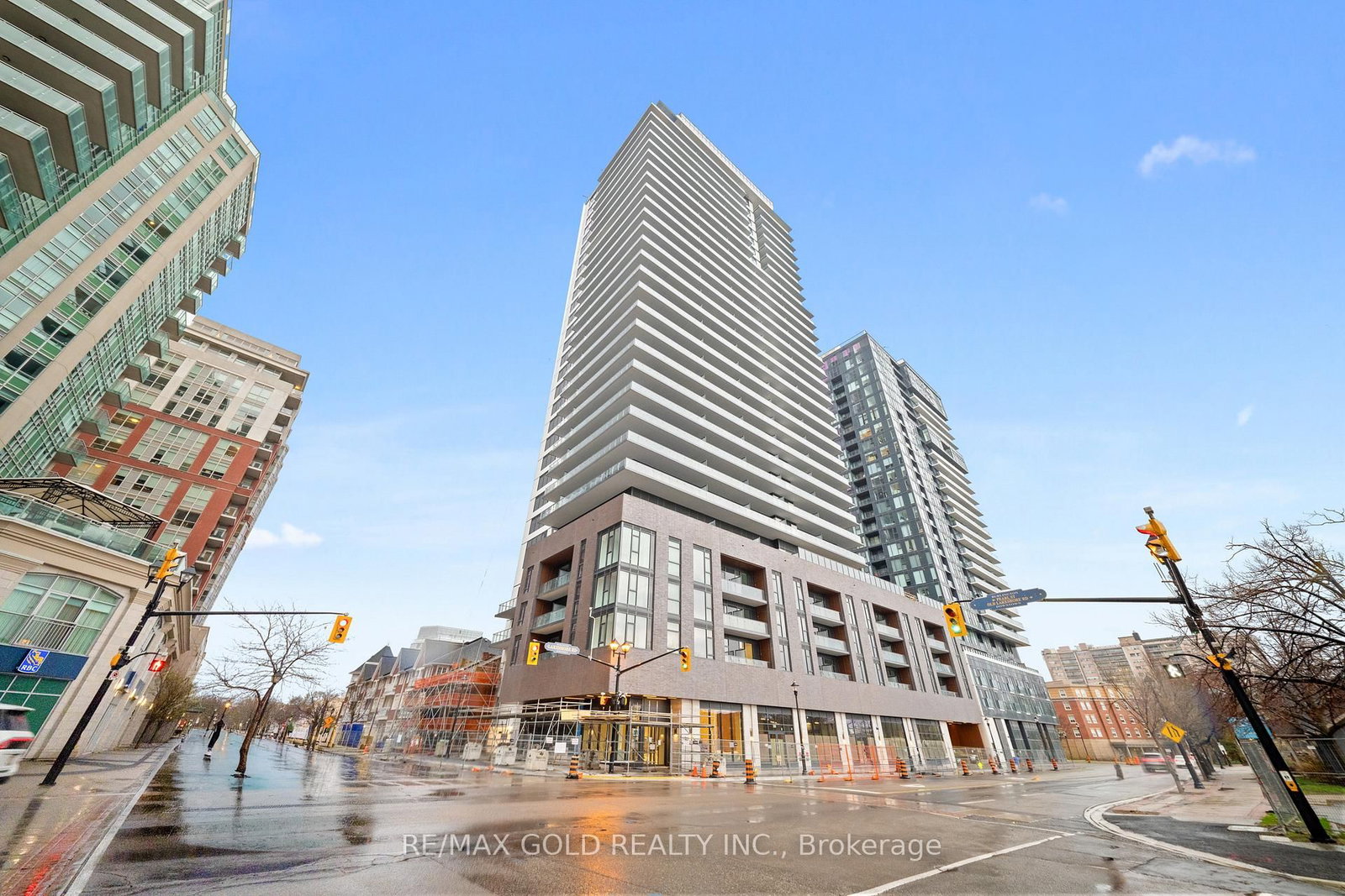 2075 Lakeshore Road, Unit 214 - Photo 5