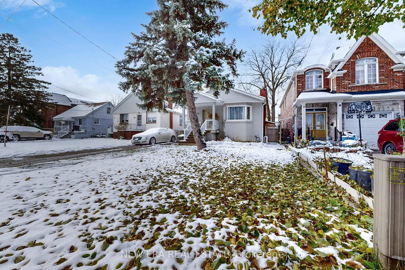 80 Renfield St, Toronto, M6M 4V7 | Image 2