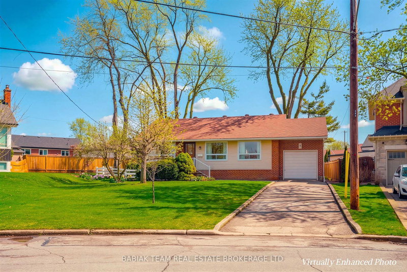 9 Camborne Ave, Toronto, M3M 2P9 | Image 2